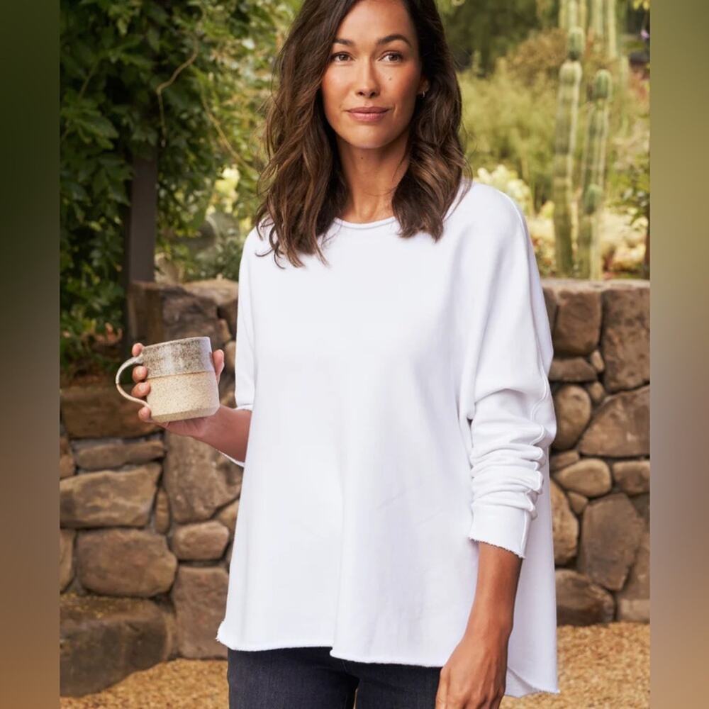Frank and Eileen Anna Long-Sleeve Capelet in White